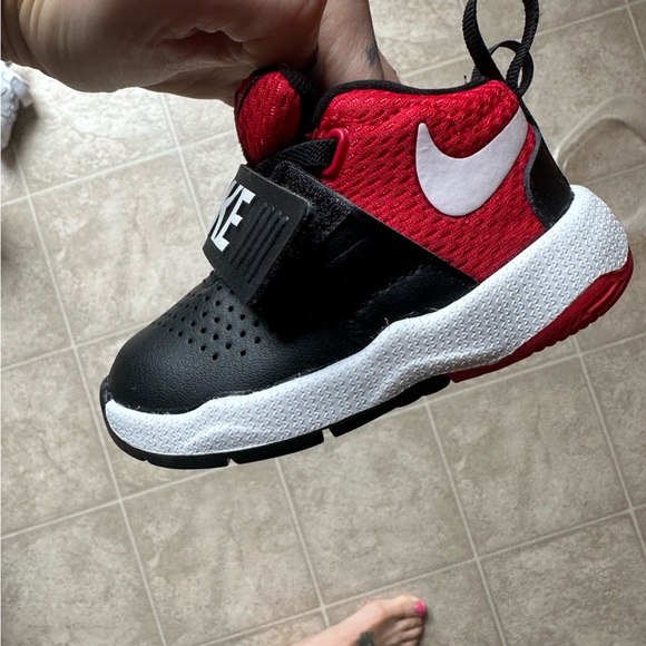 Nike 5c toddler shoes NWOT little man outgrew them before he could wear! - Picture 4 of 6